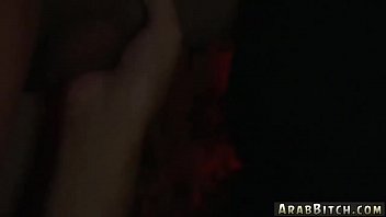 Pelayan Arab Panas Dan Gadis Seksi Di Rumah Bordil Afganistan Yang Menggoda!