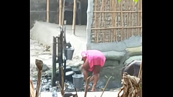 Adik Desi Mandi Telanjang, Tubuh Seksi Menggoda