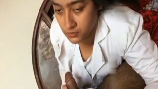 Gadis Dhaka Melayani Temannya Dengan Mulut Menggairahkan Dalam Adegan Panas Desi