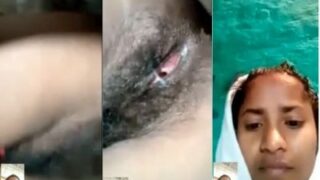 Gadis Pakistan Dewasa Memamerkan Payudara Dan Vaginanya