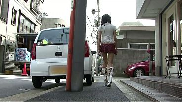 Tiga Badan Bergoyang: Jepang Kurus Yang Menggoda Dalam Aksi Panas