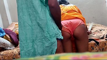 Desi Bhabhi Digebuki Gaya Anjing Dengan Keras Dan Liar