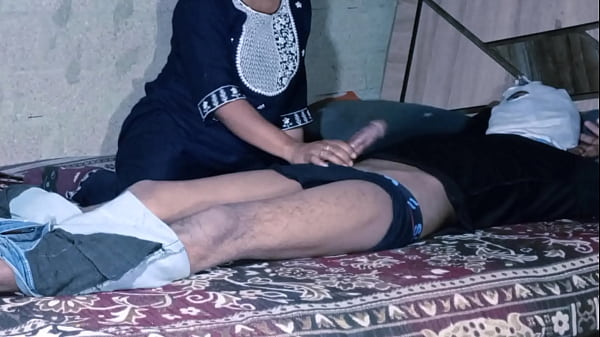 Bhabhi Ko Ghar Mein Raat Bhar Zor Zor Se Chudai Ki Awaazein, Stepsister Ki Badmashi Ka Maza.
