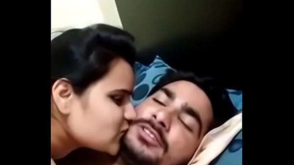Video Mesra Pasangan Desi Terekam Kamera Tersebar