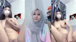 Live Streaming Hijab Berakhir Dengan Masturbasi Penuh Nafsu