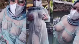Jilboobs Basah Kuyup, Payudara Mengintip Dari Balik Baju Tipis Di Kolam Renang
