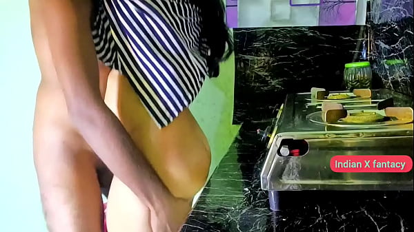 रसोई में गाँव के देवर के साथ पहली रात की उत्तेजक यादें