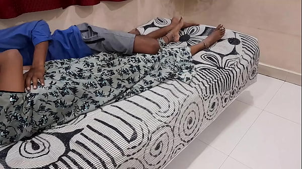 Istri Seksi India Dihardiki Habis-habisan Oleh Suami Hindu Kurusnya – Film Panas Hindi Lengkap