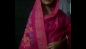 Desi Bhabhi Liar Panas Digoyang Keras Di Desa India