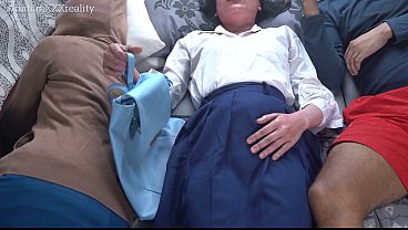 Adik Tiri India Yang Menggoda Dalam Adegan Panas