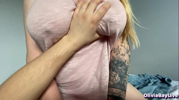 Kakak Tiri Nonton Bokep Bareng Adik Tiri, Lalu Mereka Berdua Ngesex – Olivia Bay