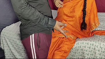 Deweknya Bhabhi Haus Banget, Pengen Diminumin Sampe Puas