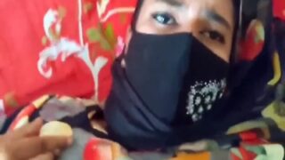 Suami Geregetan Lihat Istri Nonton Film Panas Bangladesh