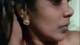 Video Cewek Tamil Direkam Klien Sebelum Bercinta
