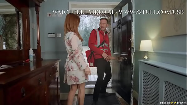 Cewek Seksi Ella Hughes Masukin Surat Ke Lubang, Tonton Full Di Www.zzfull.com/usb