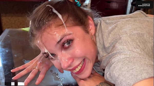 Terjebak Lagi, Minta Tolong Kakak Tiriku Yang Ganteng