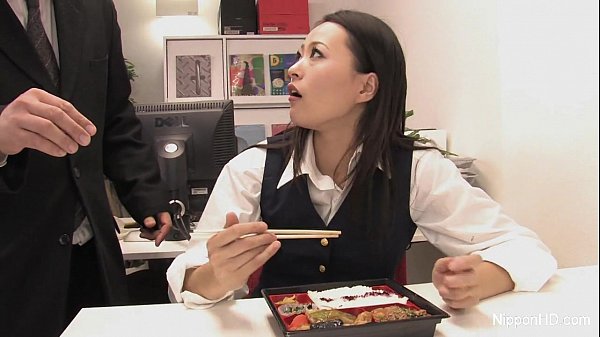 Jilatan Mesum Di Kantor Jepang