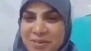 Bengali Cewek Montok Pamer Susu Dan Memek Basah