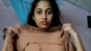 Desi Temen Sekamar Nyaris Kepergok Lagi Mesum Foto Bugil