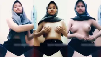 Fazreen Hijab Abu Pamer Toket, Bikin Sange Lihat Putaran Susunya.