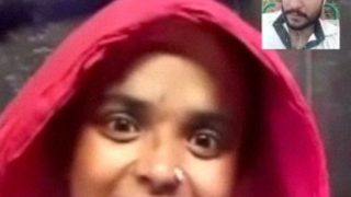 Gadis Lokal India Yang Panas Lagi Colmek Pakai Timun