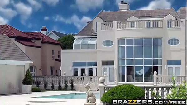 Nonton Brazzers – Pantat Gede Doi Ngebut Dua Kontol Sekaligus Di Memek Dan Duburnya, Bintangnya Angelina Valentin