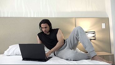 Tetangga Hindu-ku Tergila-gila Sama Pantat Latin-colombia-ku, Dia Ngewe Aku Pake Kontol Gede Sampai Muncrat Di Dalem!