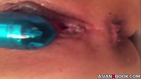 Cewek Asia Mainin Memek Pake Mainan, Beuh Basah Semua