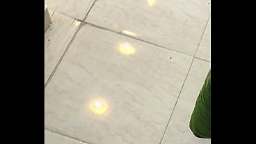 شرموطة مصرية نار كلب، صاحبة البيت تتناك من سباك وصاحبه، كلام يهيج، صوت واضح، جسم يقطر عسل