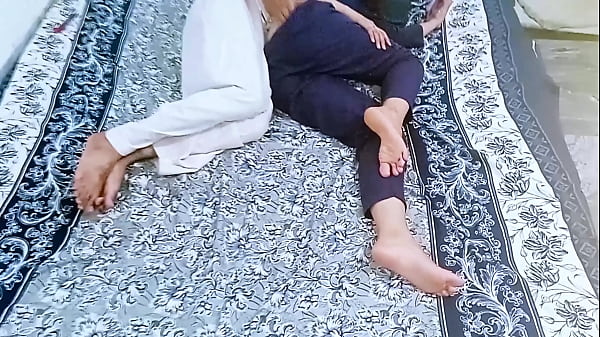 Desi Lugu Manis, Cewek Desa Pertama Kali Ngerasain Enaknya—video Sex Cewek Kampung Pertama Kali