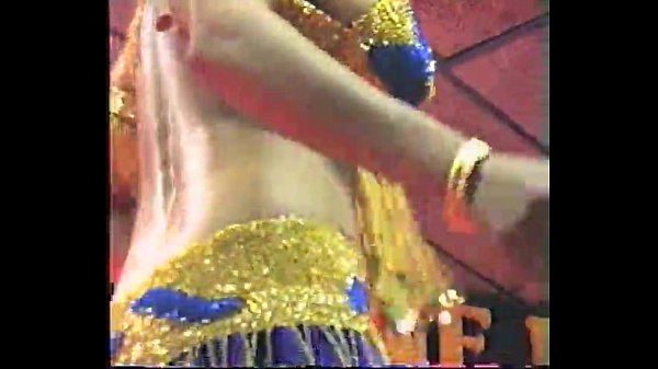 Tukang Striptis India Yang Bikin Nafsu Menggebu-gebu
