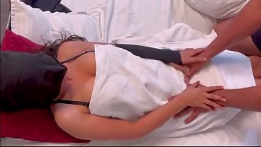 Desi Bhabhi Ngewe Keras Sama Adik Ipar, Suara Hot Bikin Makin Tegang, Video Viral Xxx Indo.