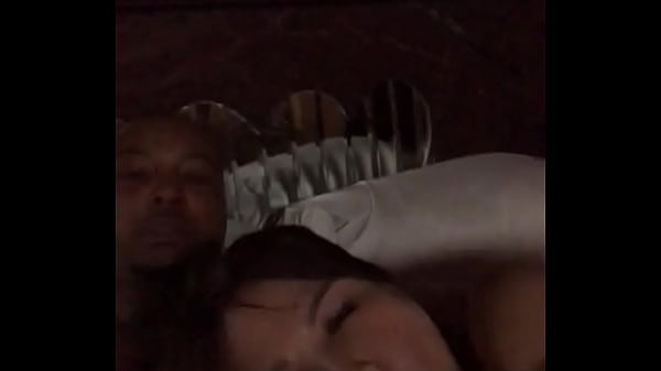 Cewek China Ngehisap Kontol Bule Gede