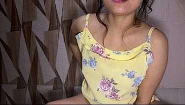 Tiap Hari Gue Bersihin Memek Tebel Plus Pipis, Biar Becek Terus Siap Digenjot. (a.i)