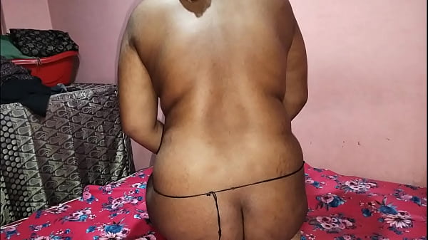 Pembantu Perawan Asli Dibersihkan Sama Tuan Rumah Sambil Suara Hindi Pertama Kali