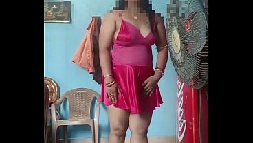 Ibu Tiri India Montok Mulai Menggoda Dengan Gaya Nakal.