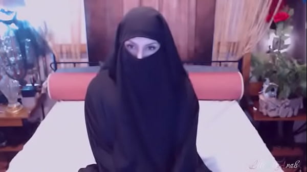 Binal Arab, Bayar Guru Pakai Tubuhnya